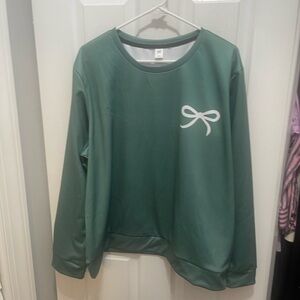 Elegant Green Sweatshirt with White Bow Accent